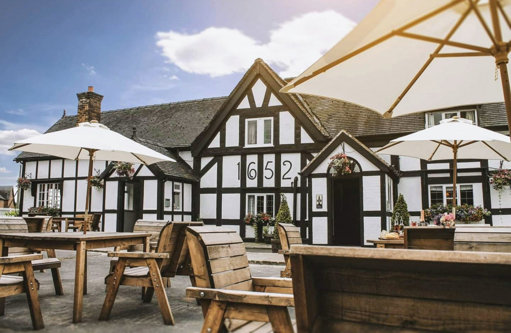 The White Lion Weston has won a highly-regarded OpenTable Diners’ Choice Award (Nub News).