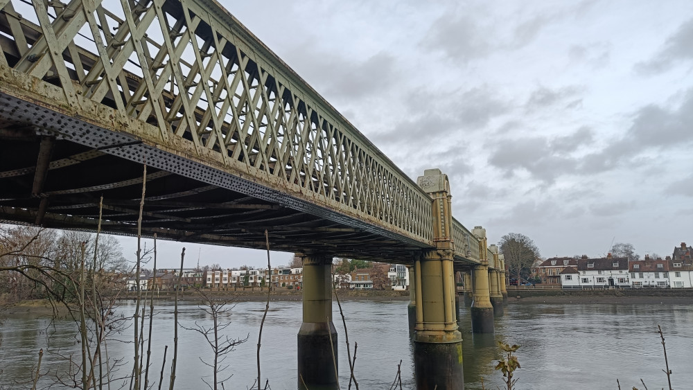 Network Rail say that next month's works on Kew Railway Bridge will 'improve the reliability' of the London Overground service between Richmond and Stratford, as well as the District Line service (credit: Network Rail).