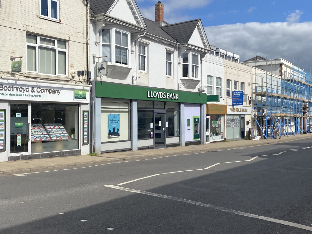 Kenilworth’s Lloyds will close next February (image by James Smith)