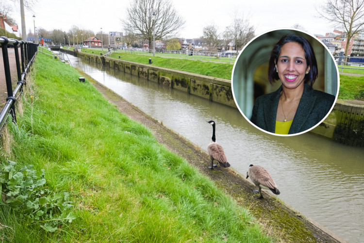 Munira Wilson objects to the Teddington DRA which would pump treated sewage into the River Thames above Teddington Lock (credit: Munira Wilson & Oliver Monk).