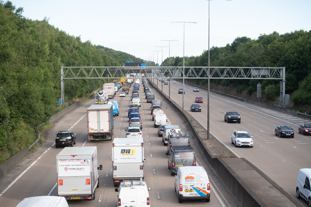 The M40 remains closed northbound around Leamington Spa (Image via SWNS)