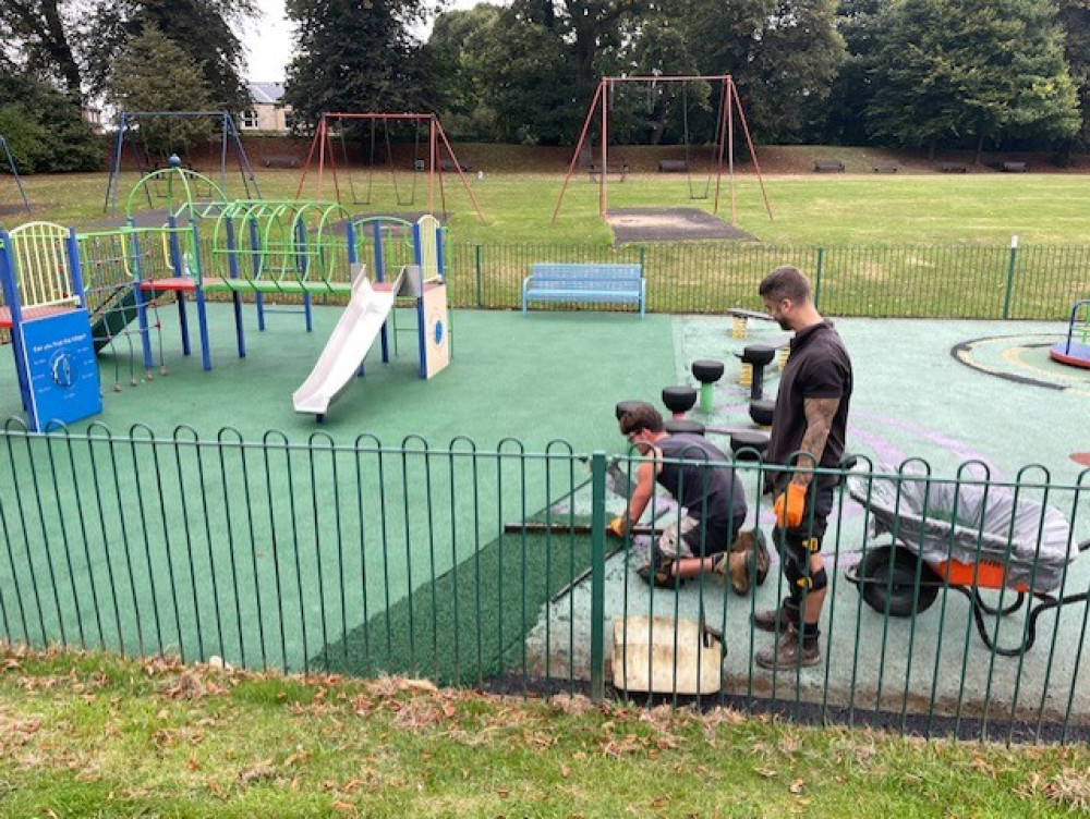 The resurfacing has gone on between periods of heavy rain in Oakham this week (Photo: Kathy Geraghty, Oakham Town Council)