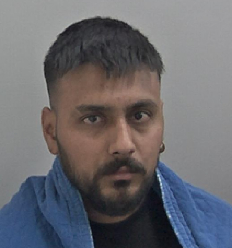 Police are looking for Akashdeep Singh (image via Warwickshire Police)