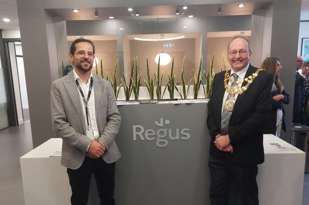 Mayor of Warwick Cllr Dave Skinner visits the new Regus co-working space (image via Mayor of Warwick)