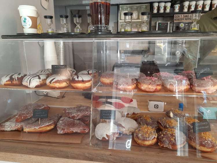 Teo Teo's doughnut counter