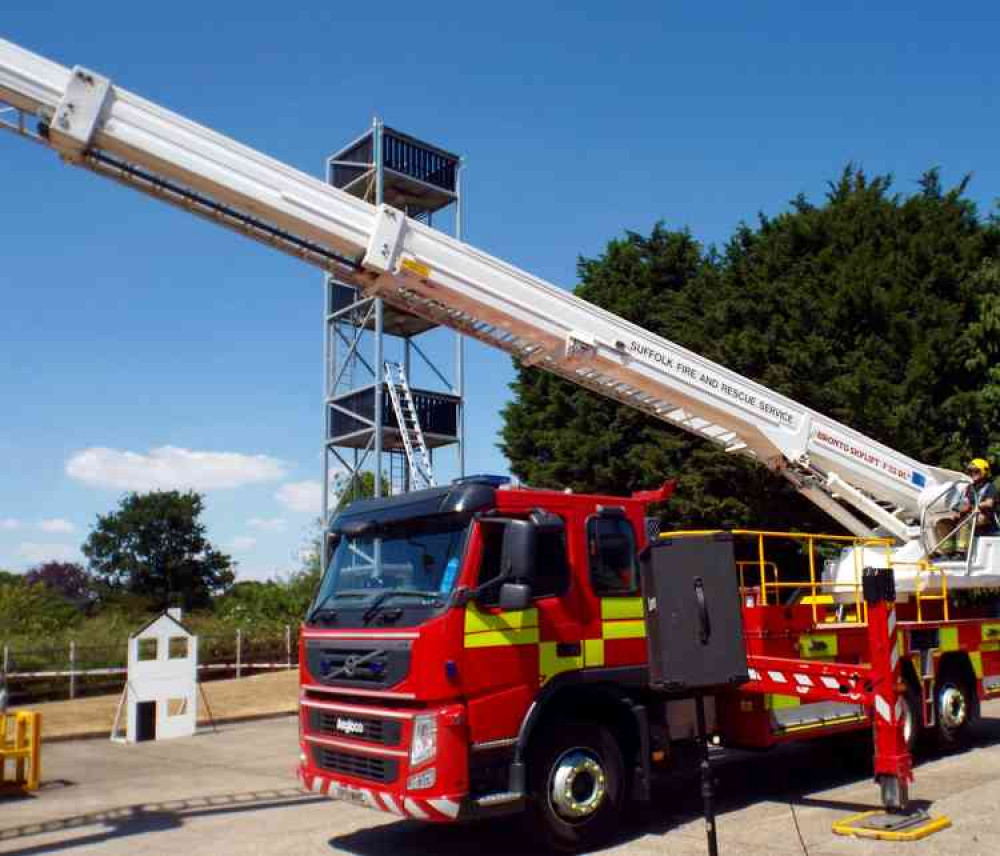 Holbrook fire crew put out chimney fire