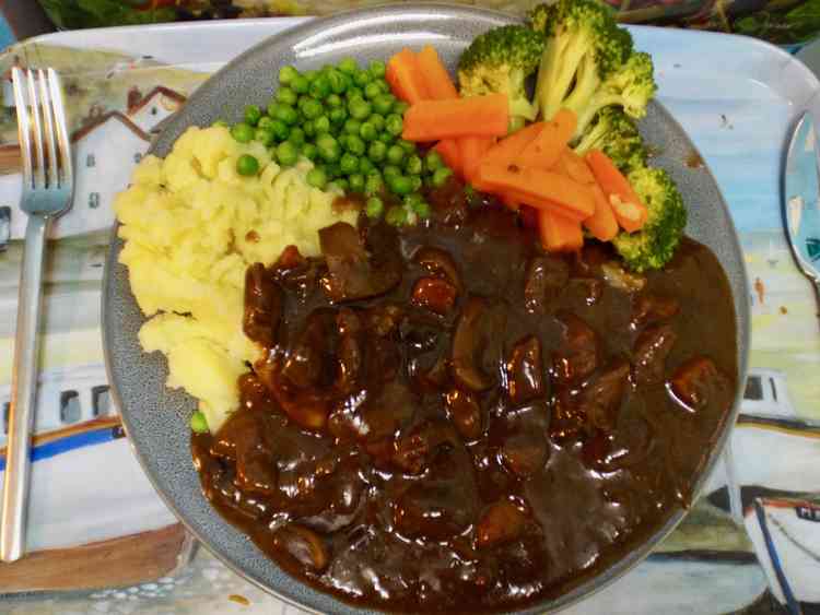 Beef bourguignon takeaway, King's Head Stutton