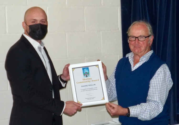 Award winning Bristol Arms landlord and Coastguard crew member alerted colleagues