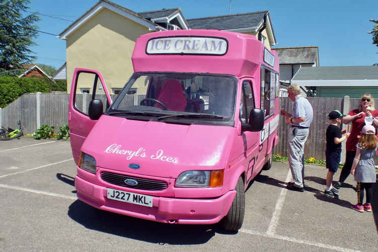 Ice cream at the Bakers