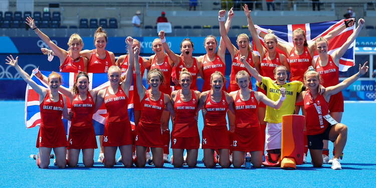 Holbrook's Hannah Martin (standing behind number 6) wins Olympic bronze with GB hockey (Picture credit: GB Hockey)