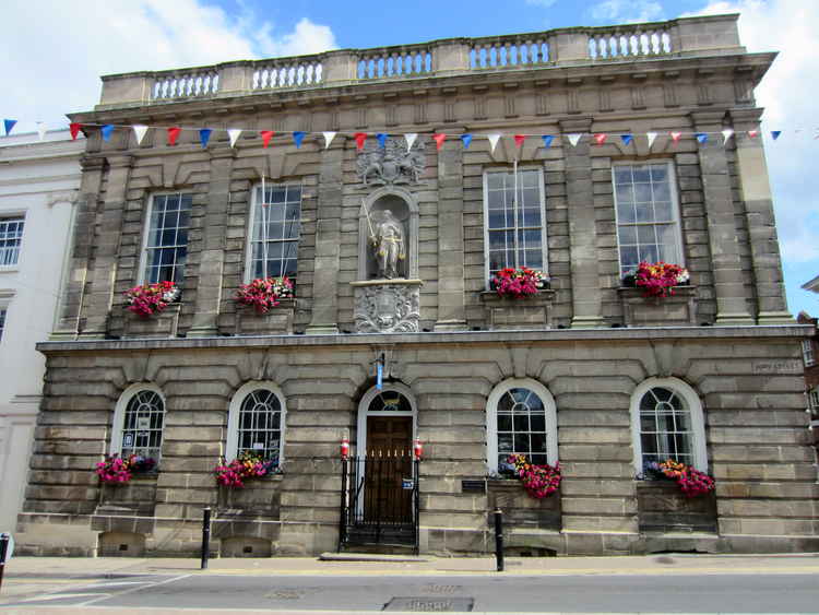 The Court House, Warwick