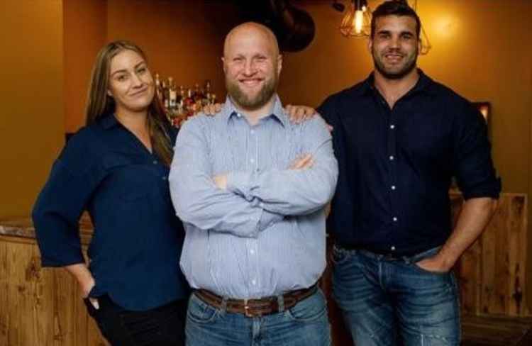 Chantelle Lee, Steve Bazell and mixologist Simon Greenwood. Photo by Everybody Smile Photography.