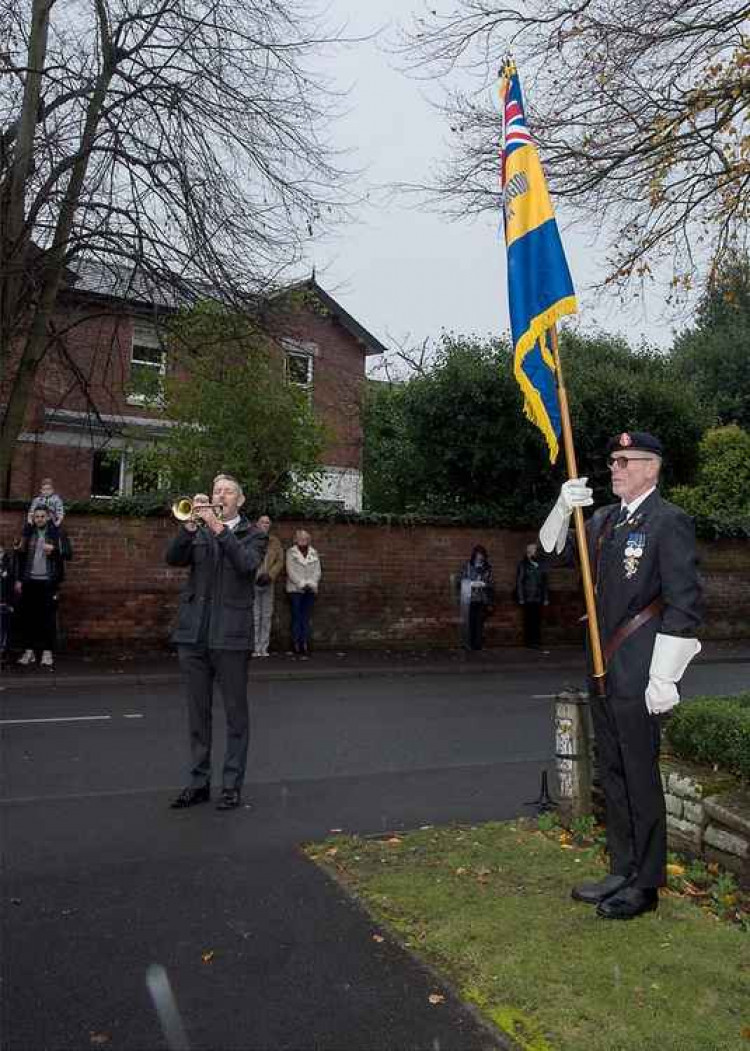 Bugler Richard Sutton and Standard Bearer Alan Henshall. (Image by Muriel Dale)