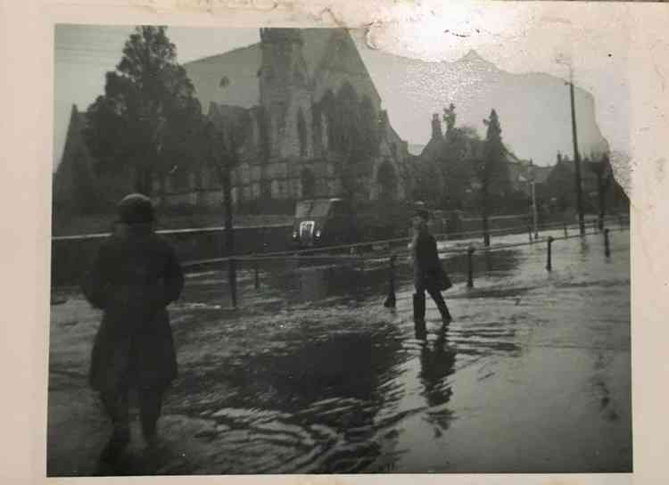 Flooding back when. Do you know the date this was from? Thank you Katie Best from the Old Radstock group for this amazing photo