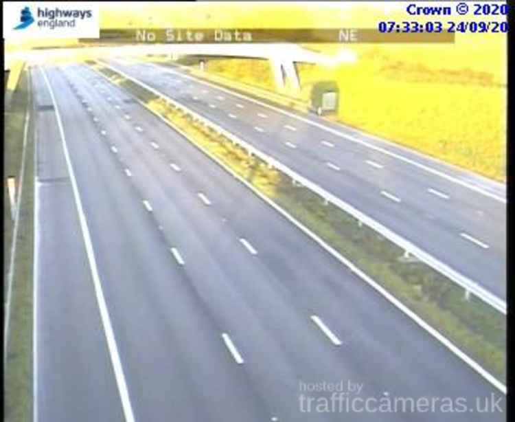 You don't often see this :Traffic cameras show an empty M4 motorway on both sides