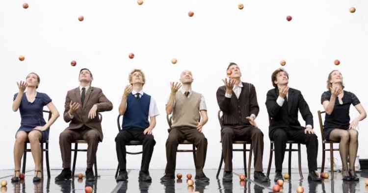 Gandini Juggling: Smashed