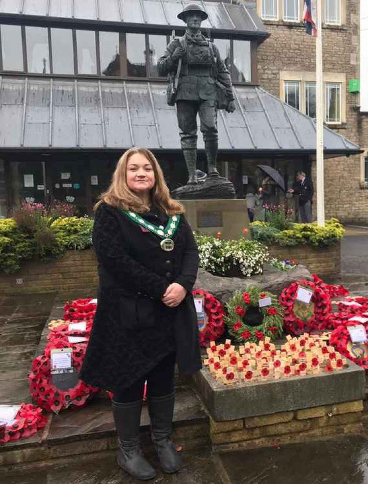 "We will remember them" -  Wreath laid at Frome Memorial by Cllr Helen Sprawson-White, chair of Mendip District Council