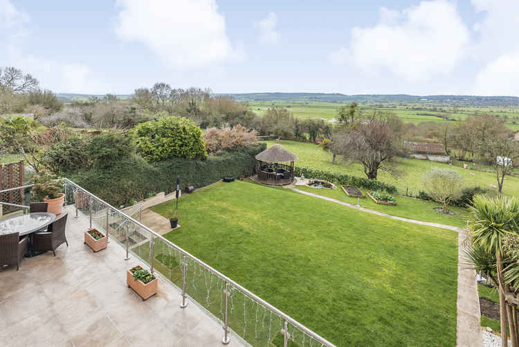 Four-bedroom, detached home in Coursing Batch Four-bedroom, detached home in Coursing Batch