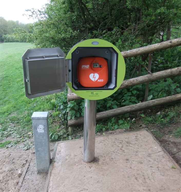 The defibrillator in the cabinet at the bottom of Glastonbury Tor