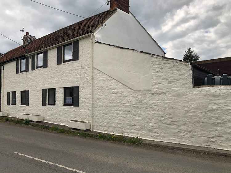 Five-bedroom cottage in Butleigh