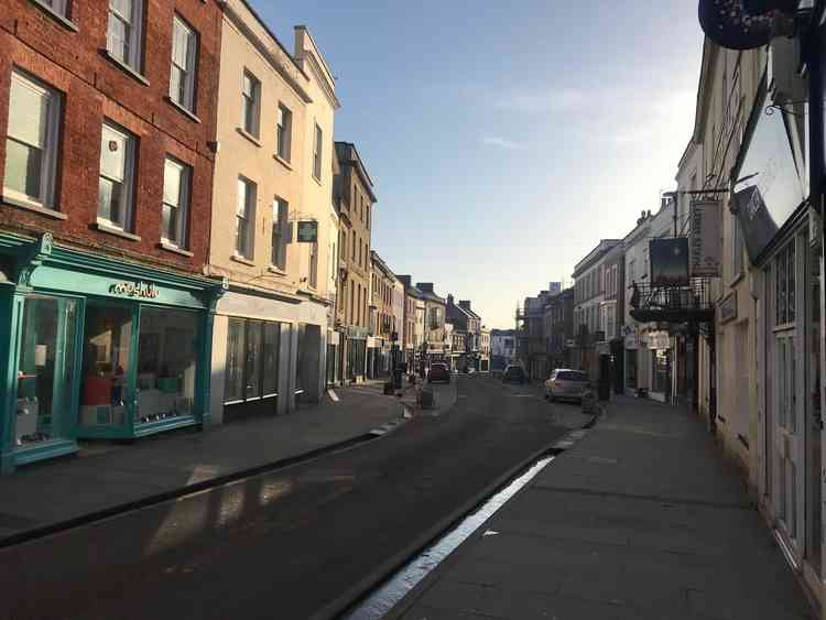 Wells High Street... so quiet