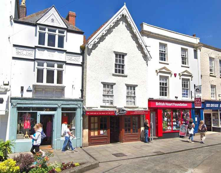 The building was until recently the Sante wine shop (Photo: Google Street View)