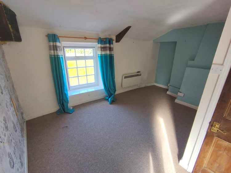 Two-bedroom semi-detached cottage in Chilcompton