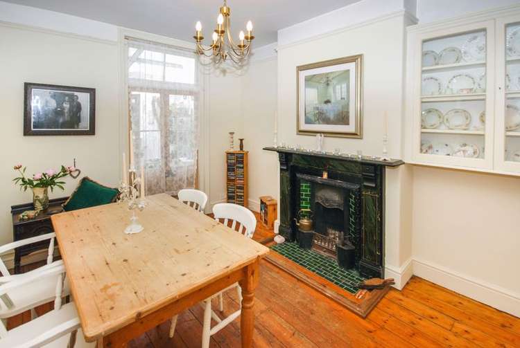 Five-bedroom townhouse in Wookey Hole Road