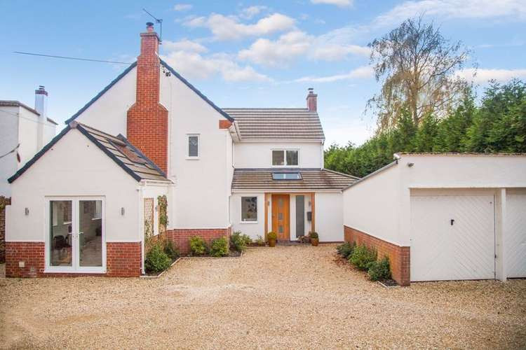 Four-bedroom house in North Road