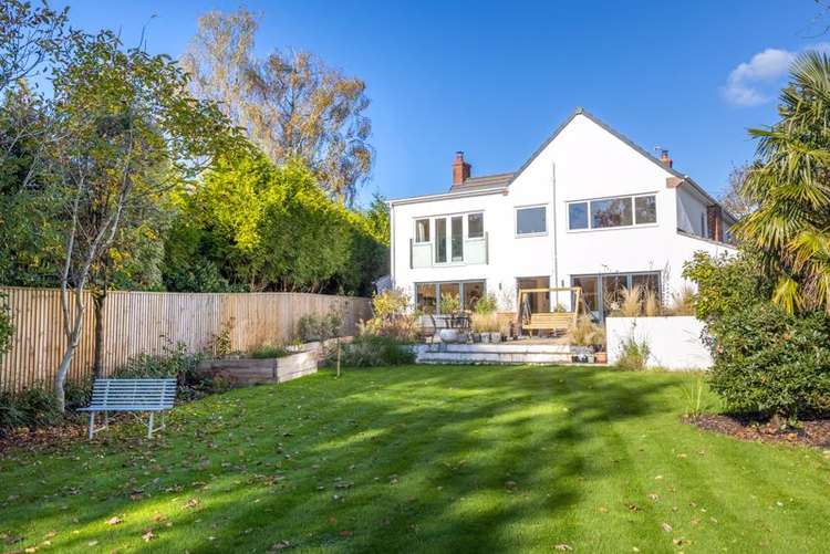 Four-bedroom house in North Road