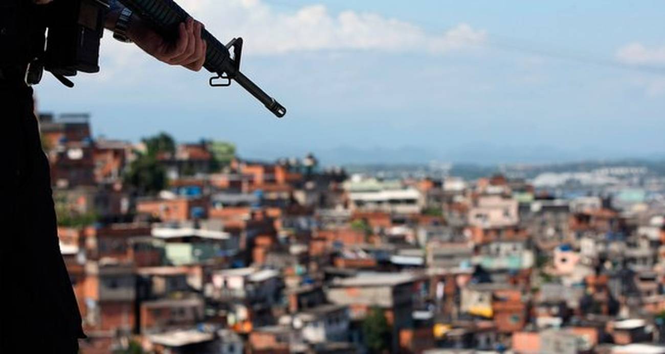 O antimodelo brasileiro  Proibicionismo, encarceramento e seletividade penal frente ao tráfico de drogas
