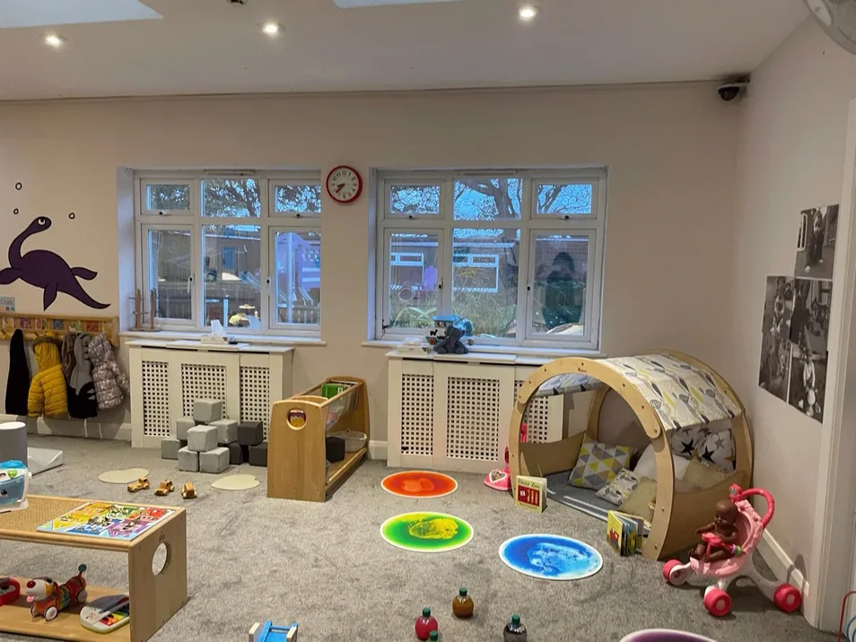 1774976707707-tinysaurus-Baby-room Large.webp