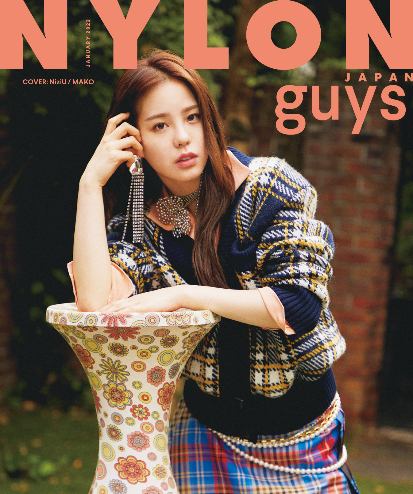 FASHION] NiziUがNYLON JAPAN をジャック！ 『NYLON JAPAN 2022年1月号