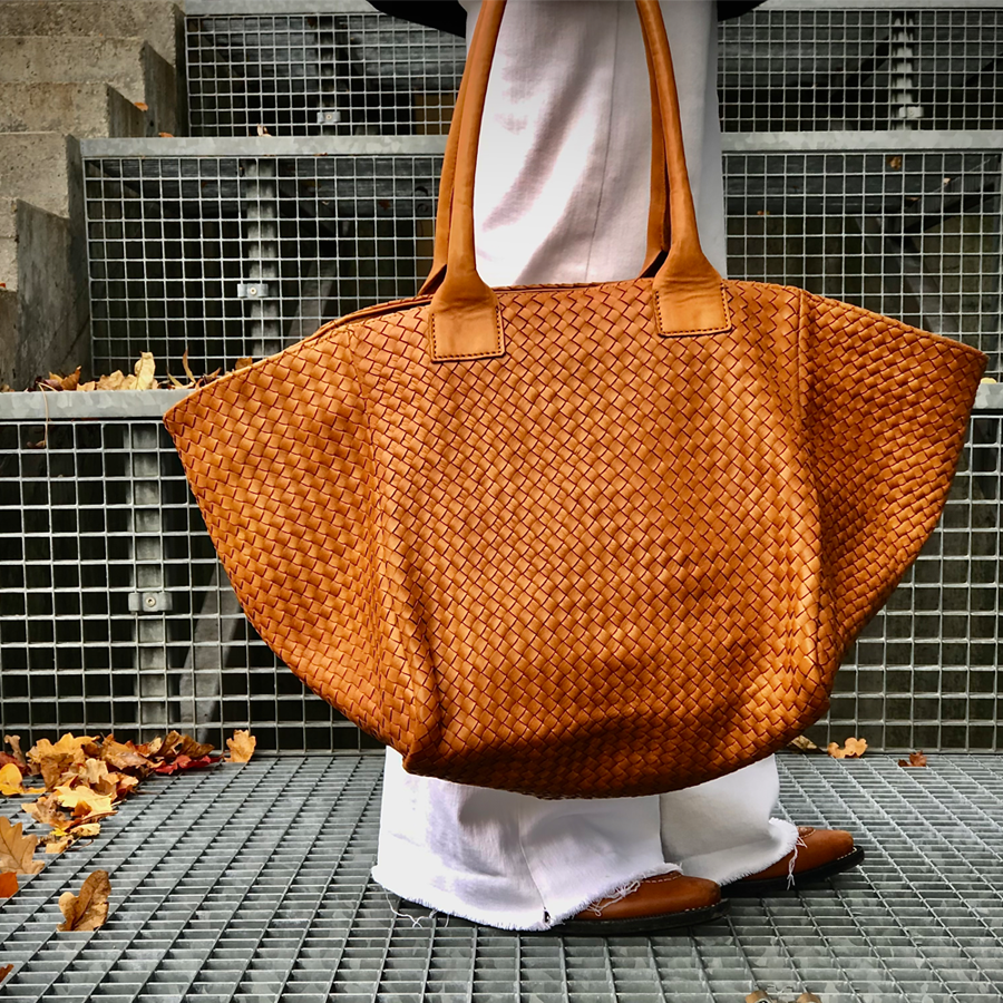 Geflochtene Shopper Cognac