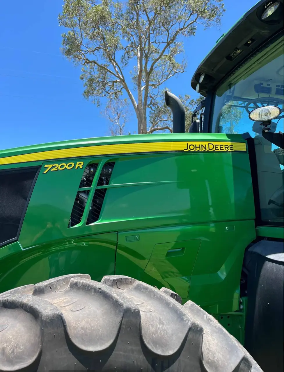 John Deere 7200R FWA Tractor (11 of 11)