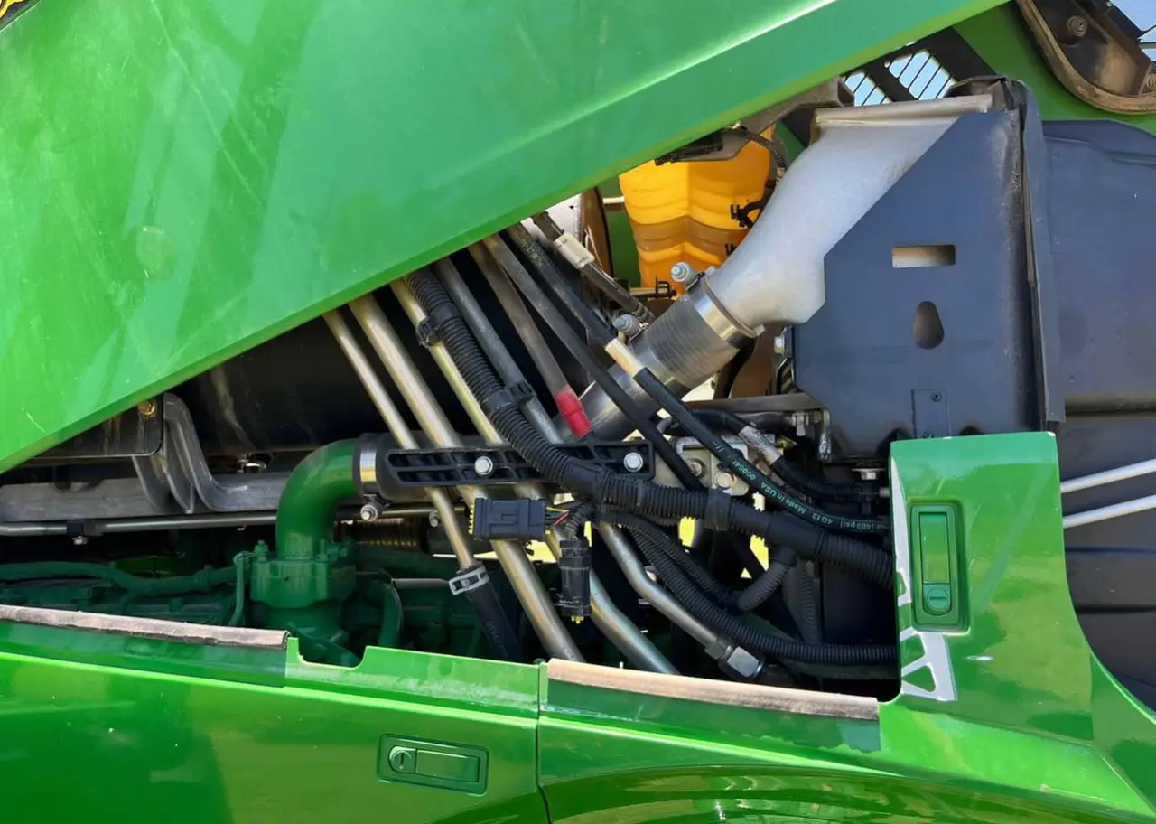 John Deere 7200R FWA Tractor (7 of 11)
