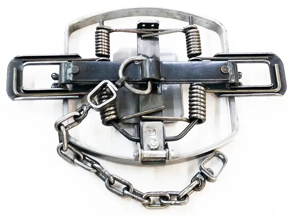 Wild Dog Traps and Accessories (6 of 9)