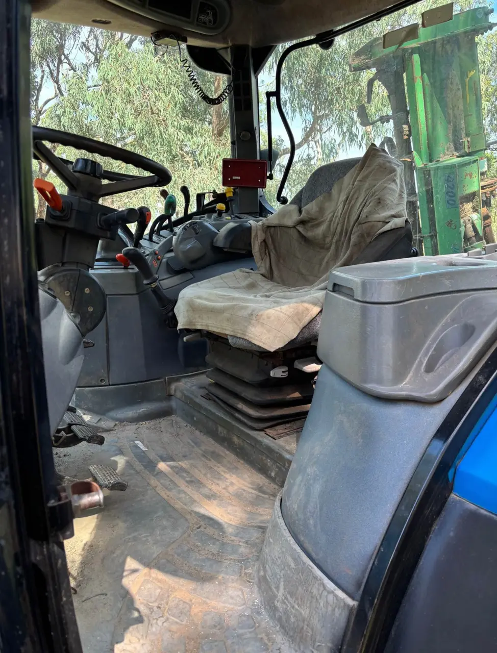 New Holland ts110a (6 of 7)