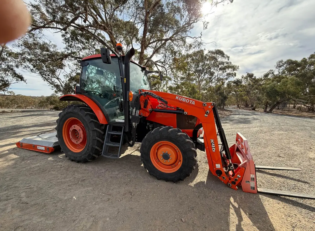 Kubota m100gx (6 of 14)