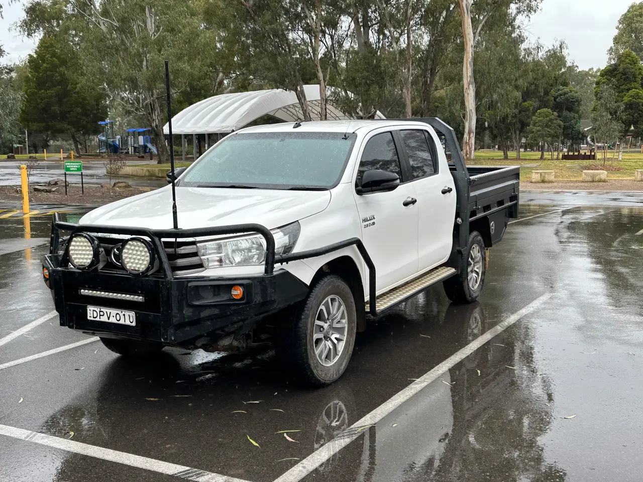 2017 Toyota Hilux SR (25 of 25)