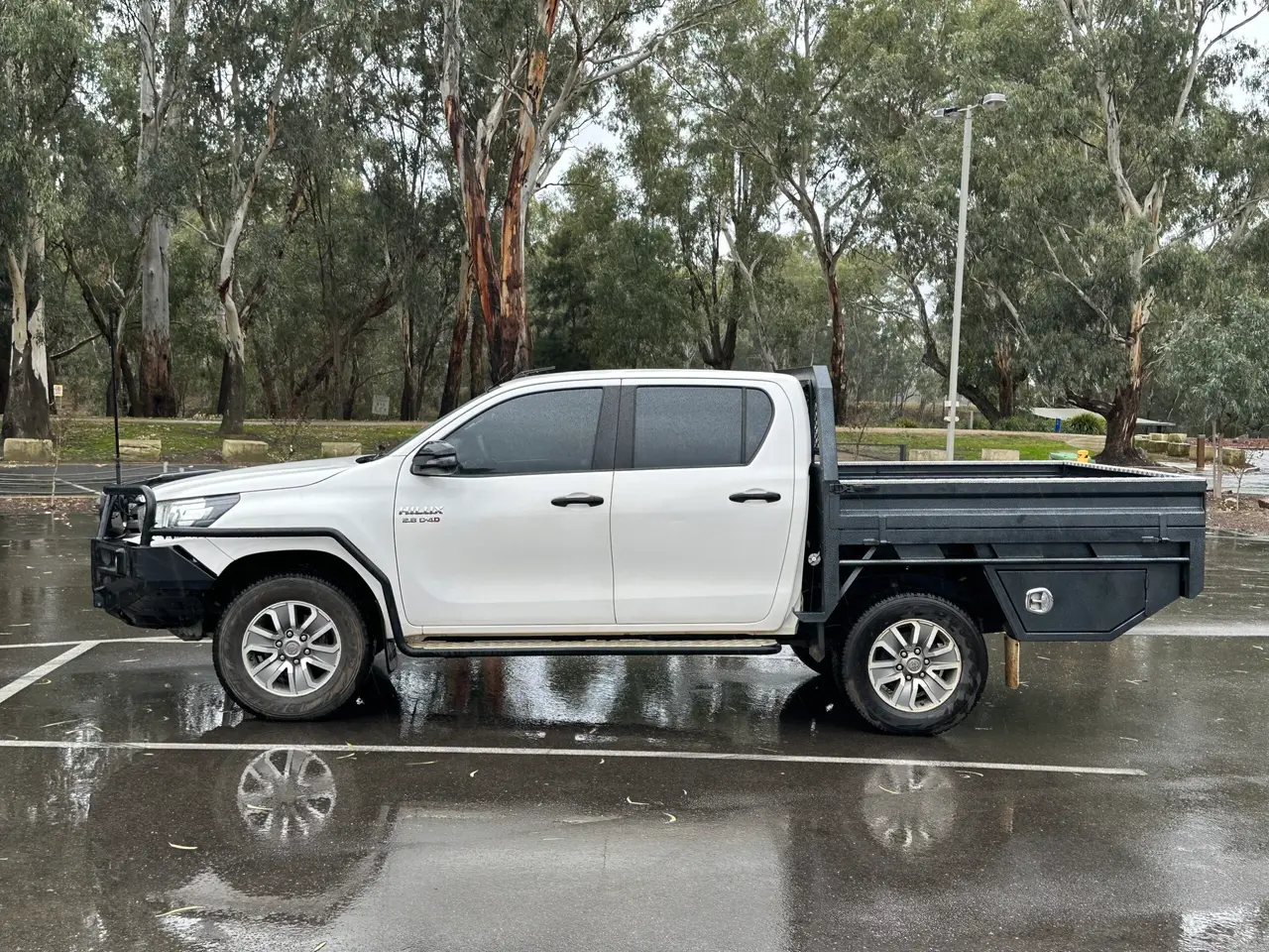 2017 Toyota Hilux SR (21 of 25)
