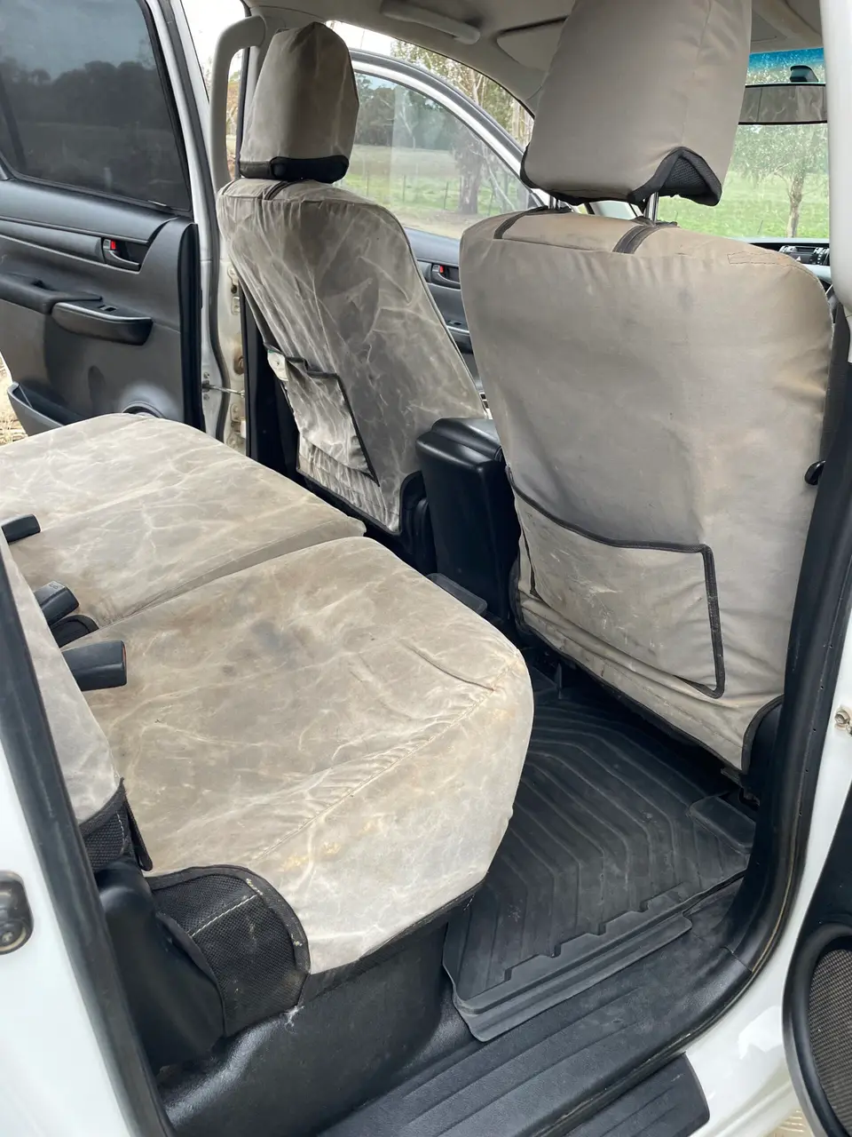 2017 Toyota Hilux SR (1 of 25)
