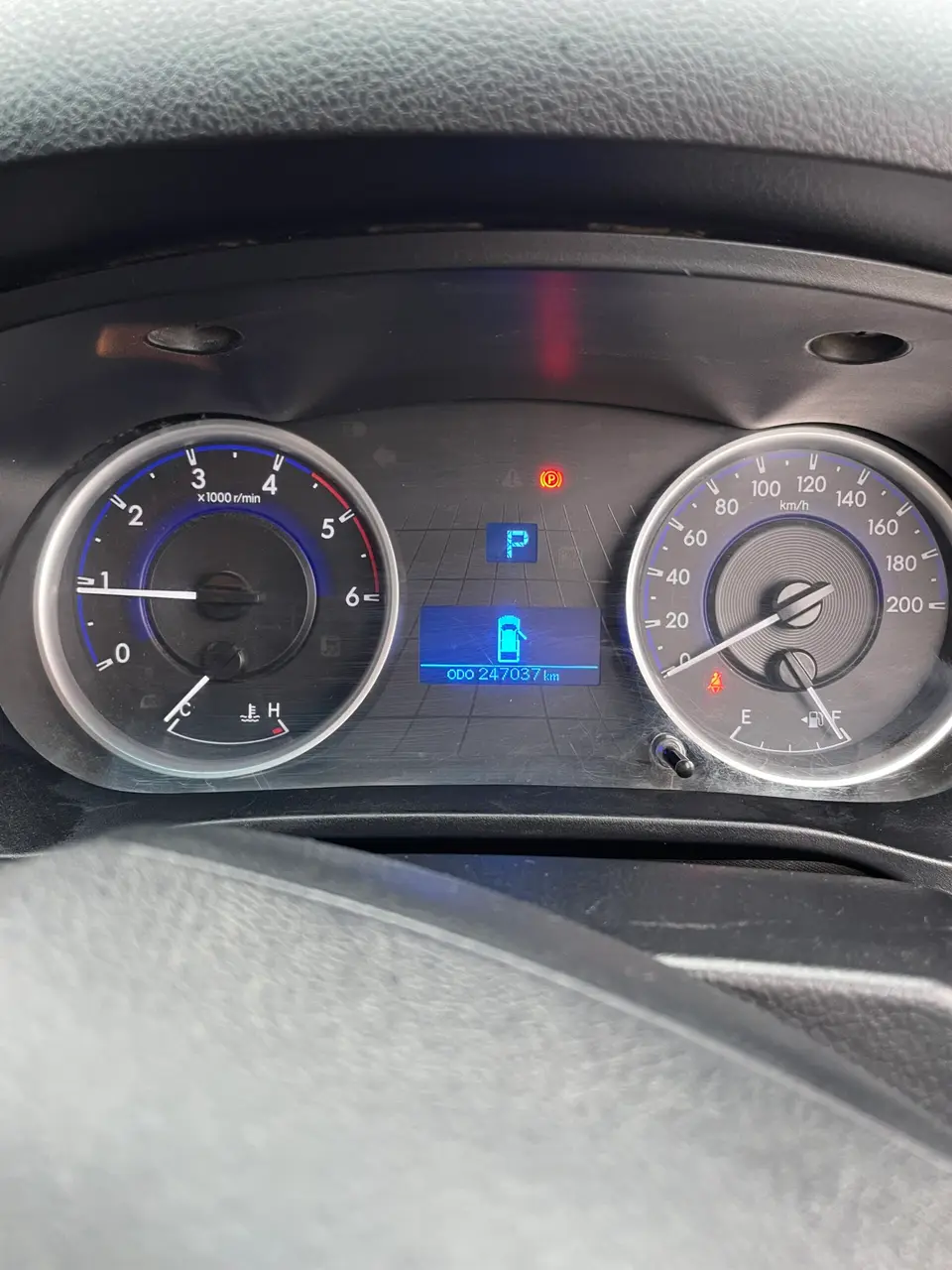 2017 Toyota Hilux SR (14 of 25)