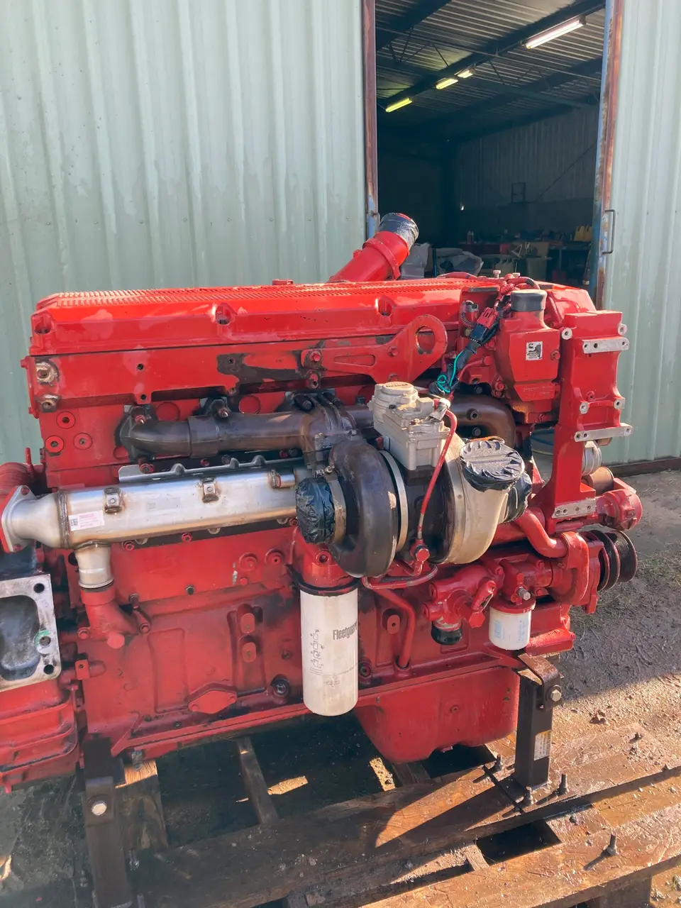 Cummins ISX15 Engine (3 of 5)