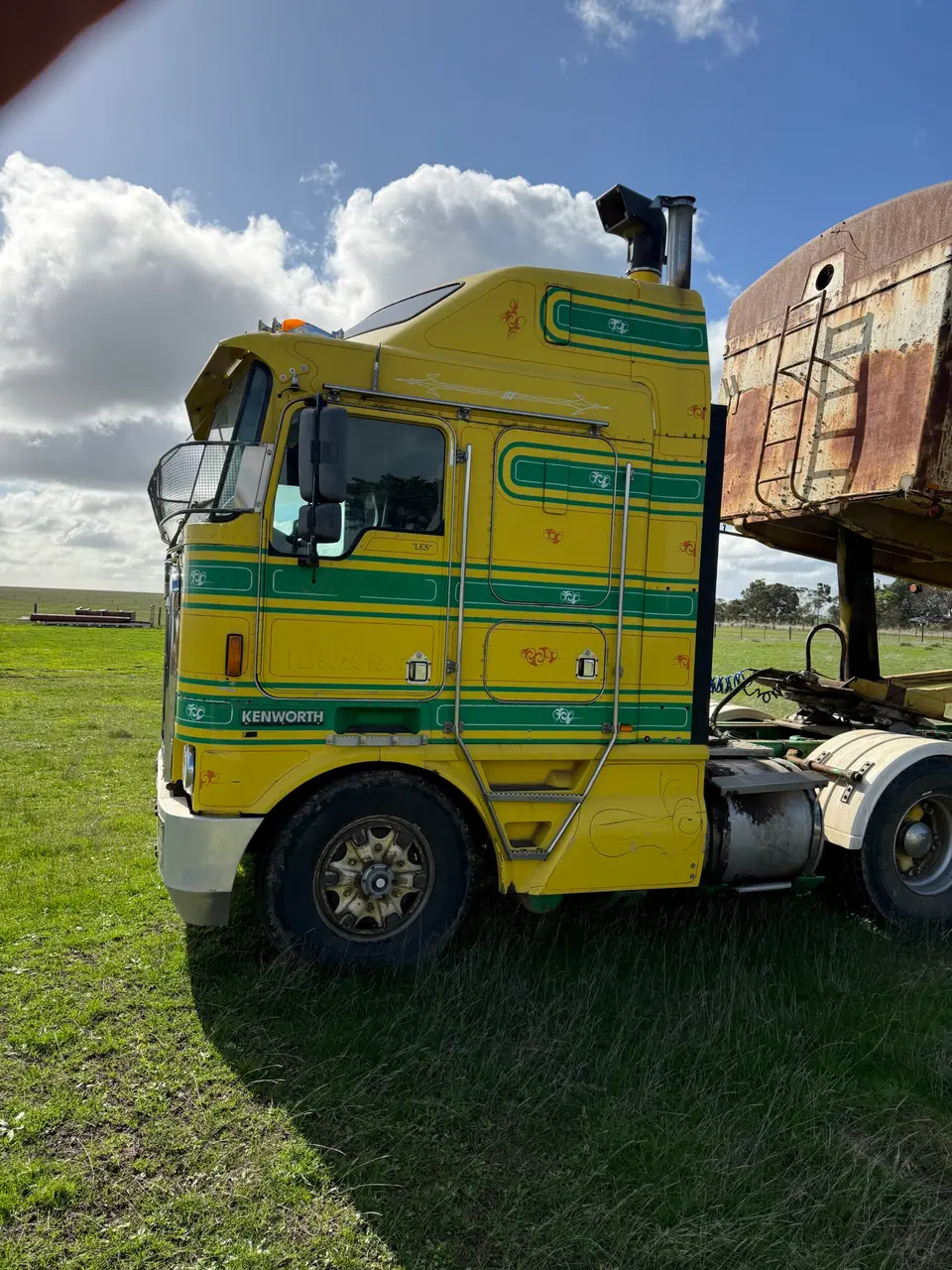 1997 Kenworth K100G & White Hamelex tipper (10 of 14)