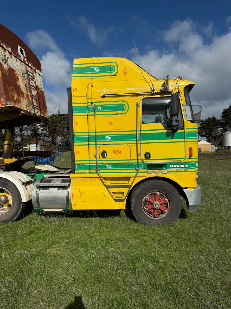1997 Kenworth K100G & White Hamelex tipper (13 of 14)