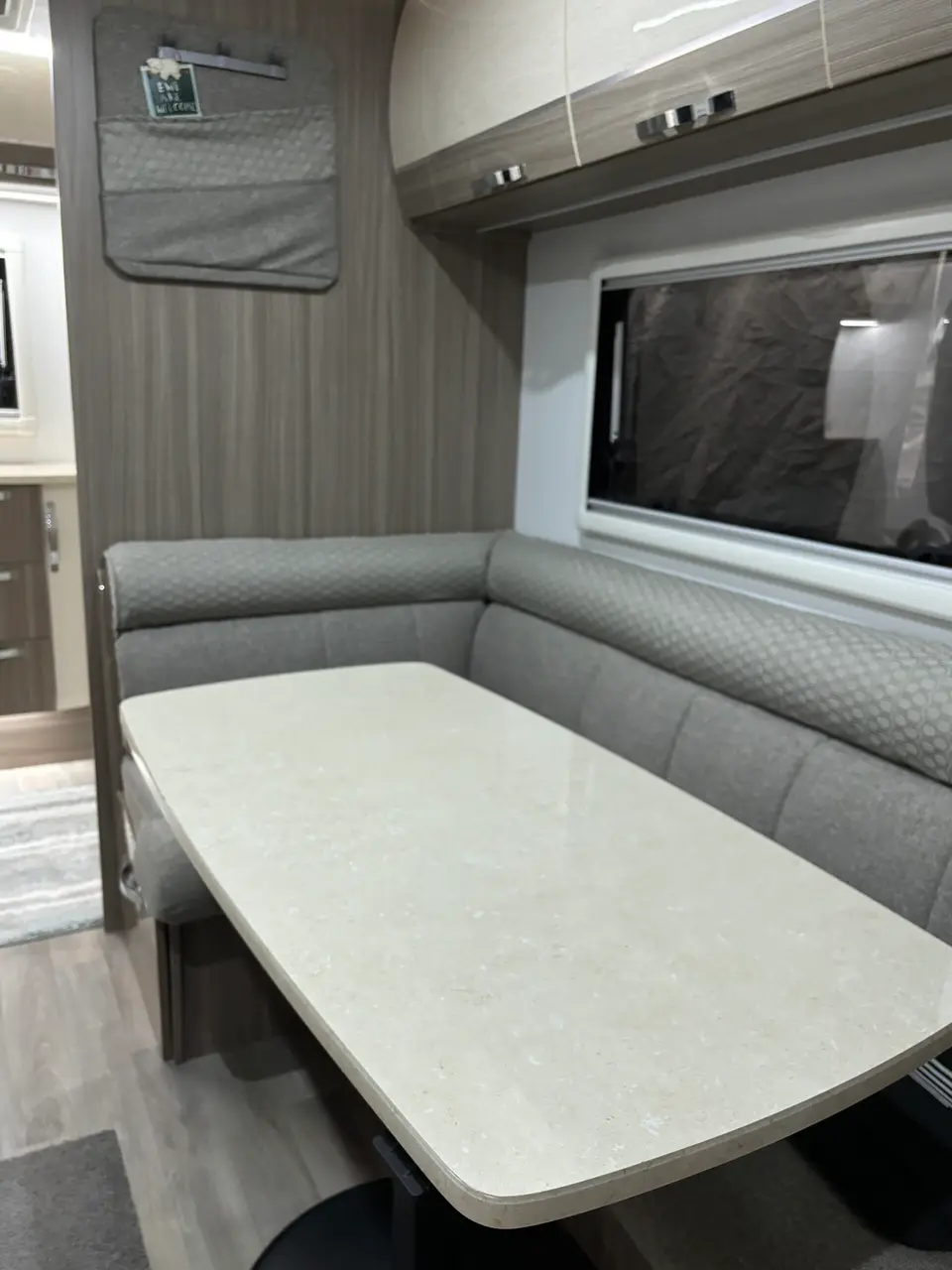 GOLF TOURER CARAVAN (1 of 3)