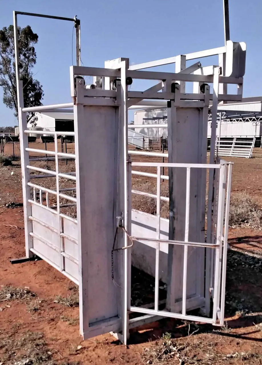Cattle Crush (1 of 2)