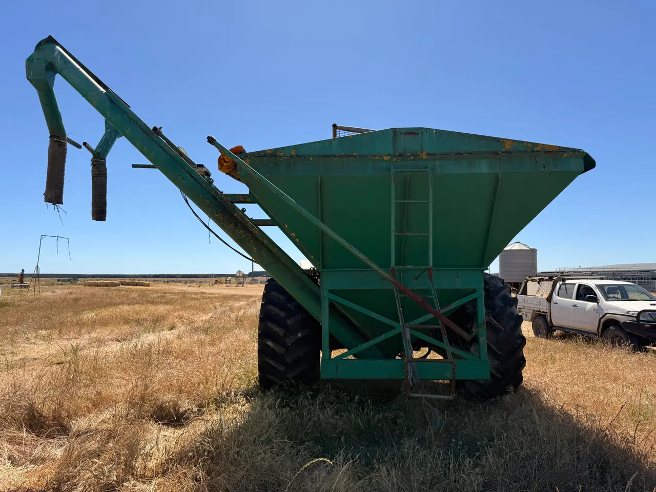 Walsh & Ford 16t grouper bin (3 of 11)