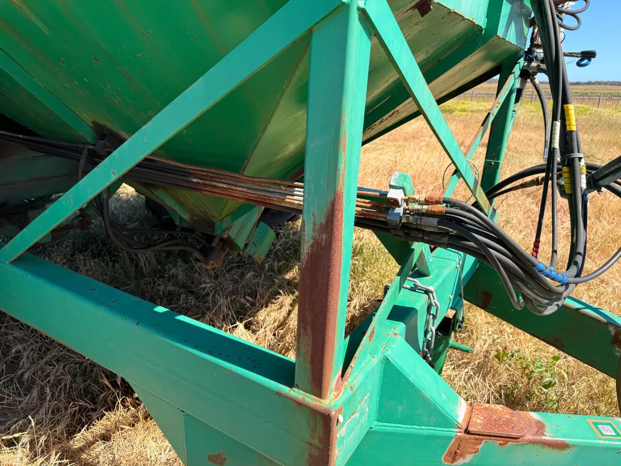 Walsh & Ford 16t grouper bin (8 of 11)